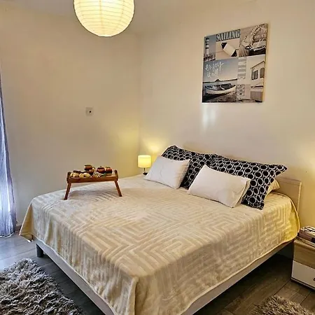 Ruscic Apartment *